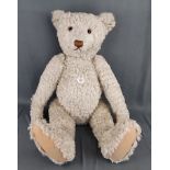 Steiff Replika Teddybär "1908", anbei Zertifikat, Höhe 65cm, in Originalkarton, unbespielter Zustan