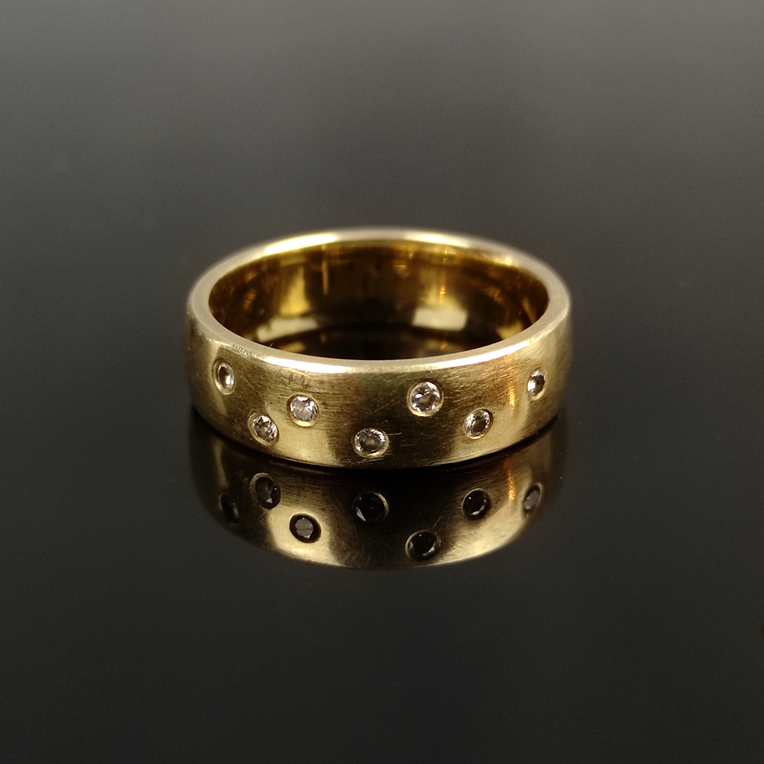 Band ring, 585/14K yellow gold, 6,8g, set with 7 zirconia, ring size 56 - Image 2 of 2