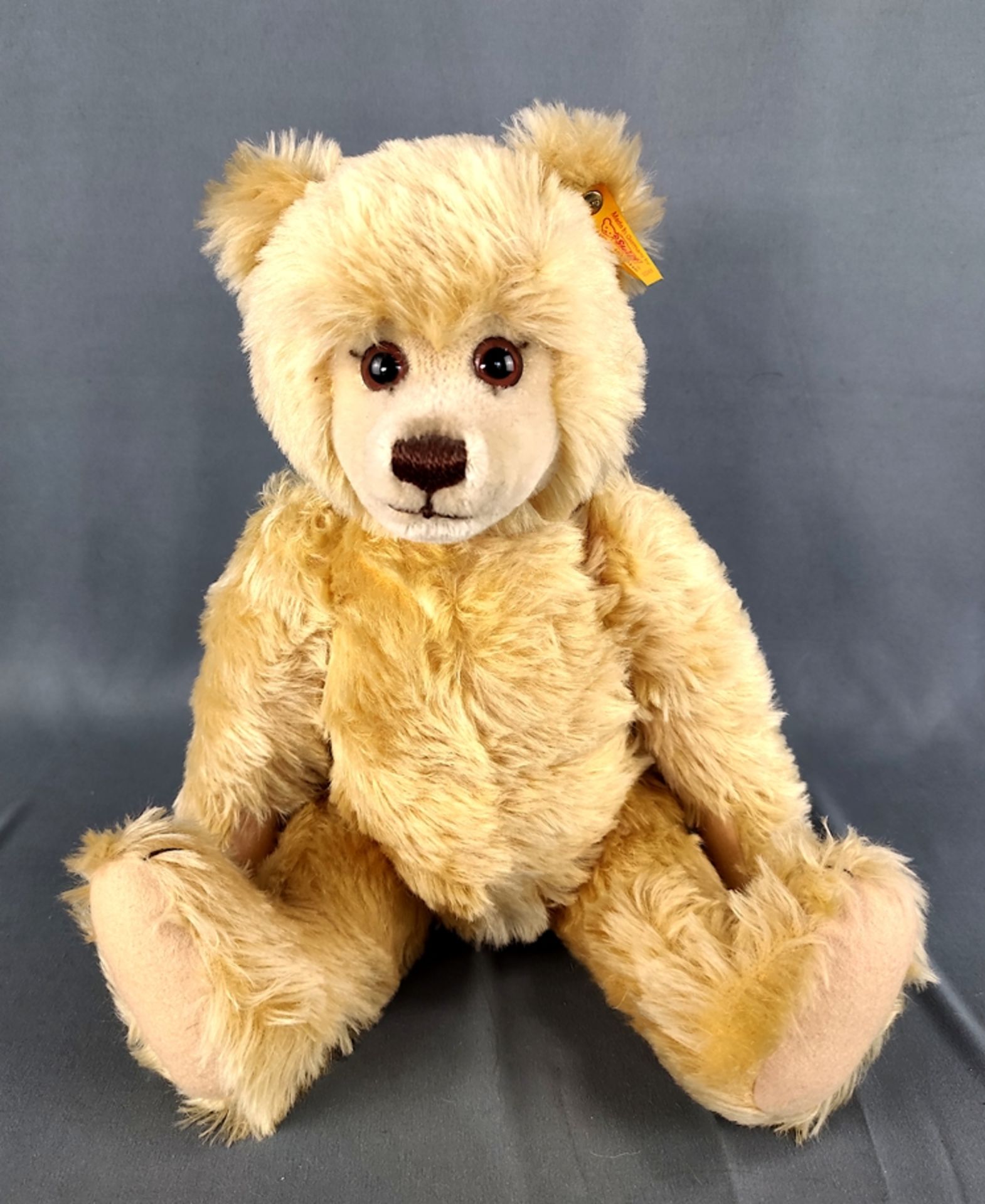Steiff replica teddy bear, 010408, beige mohair, 1991-1995, tipping voice, height 42cm