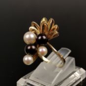 Design-Ring, 585/14K Gelbgold, 6,38g, besetzt mit grauen und weißen Perlen, geschwungene Elemente, 