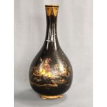 Vase, Japan, bauchiger Korpus mit schlankem nach oben gezogenem Hals, fein mit Gold bemalt und in R