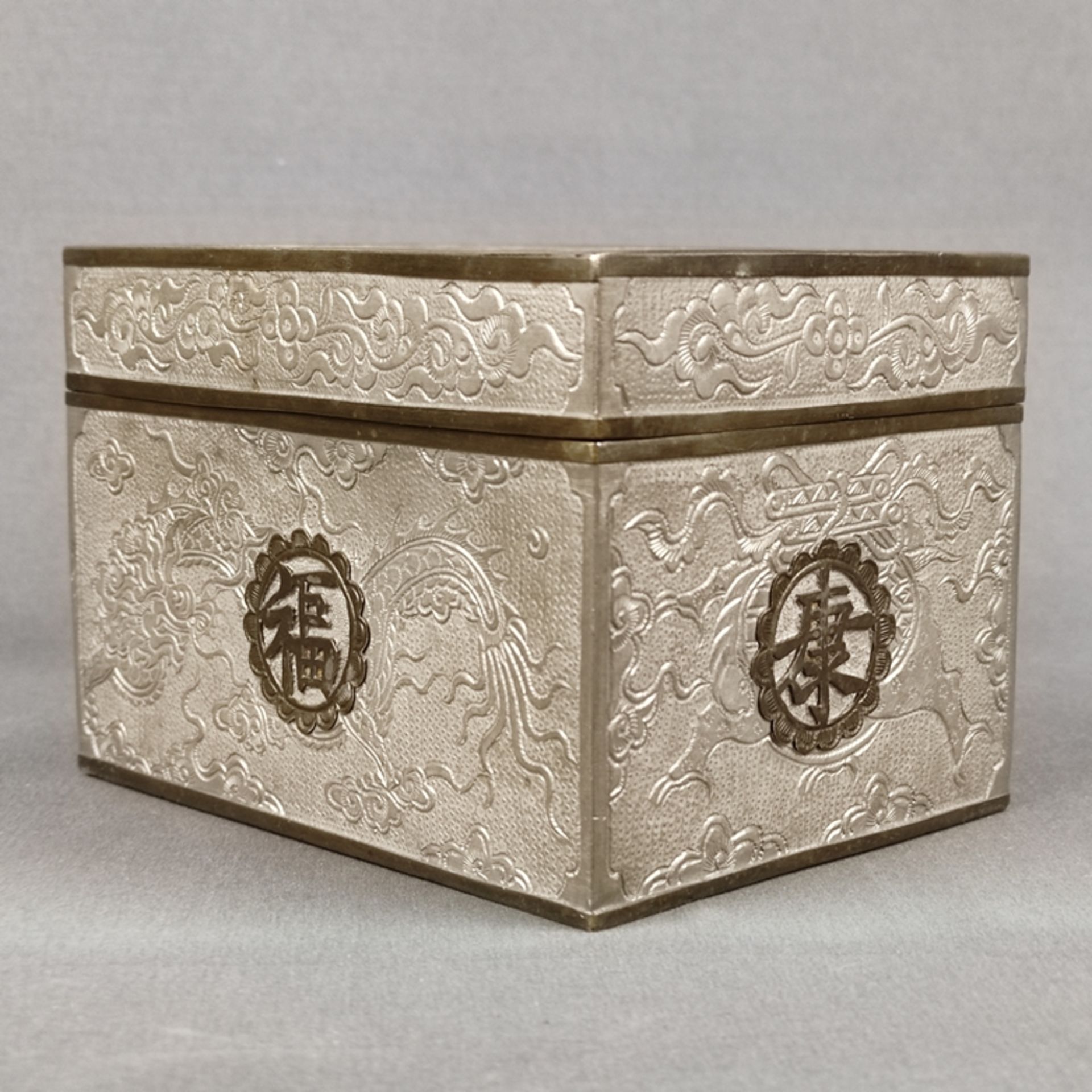Tea caddy, China, pewter, relief decoration with floral motives and dragons, on each side writing c - Image 4 of 5