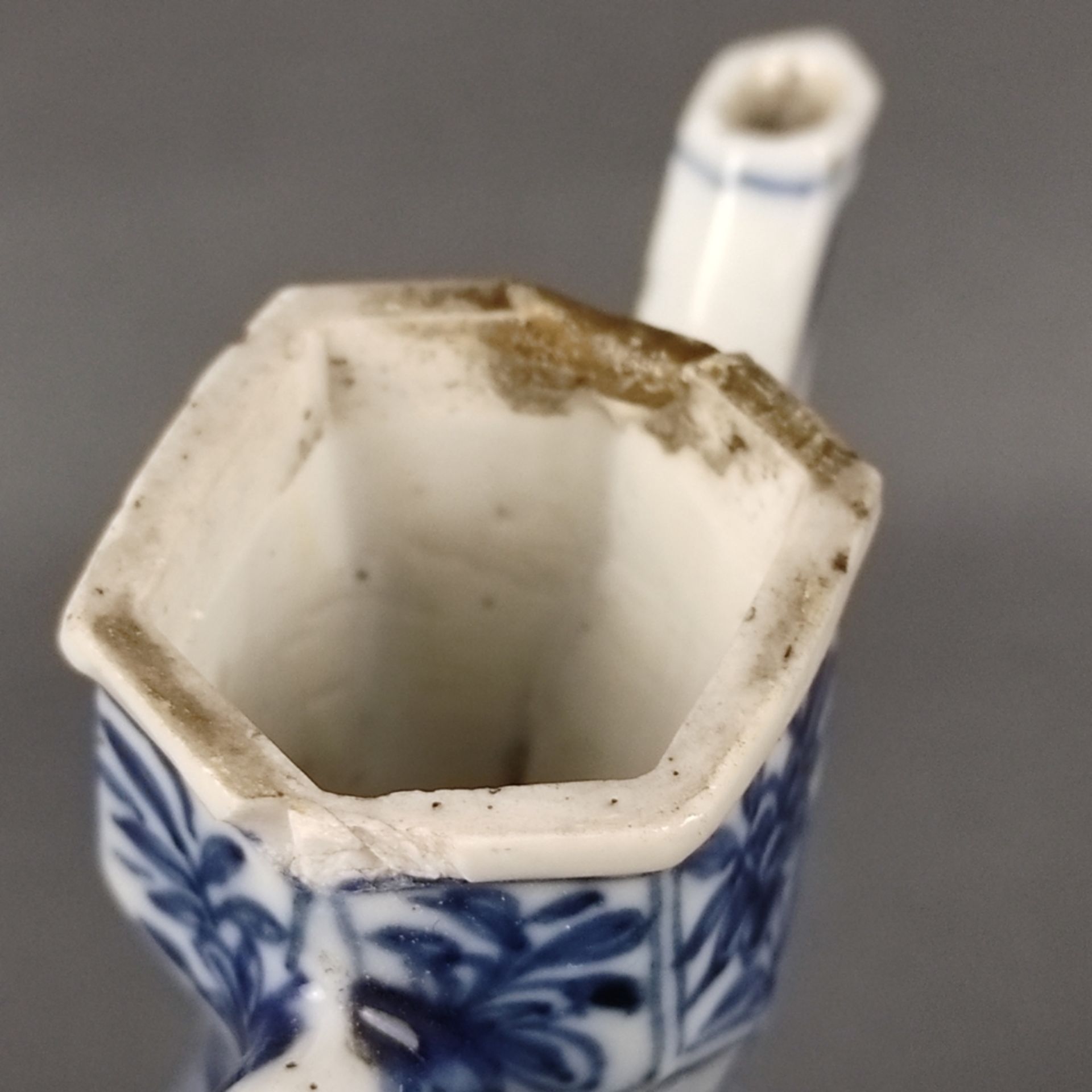 An underglazed blue porcelain jug, China, 18th/19th century, probably made for the Arabian market,  - Image 3 of 4