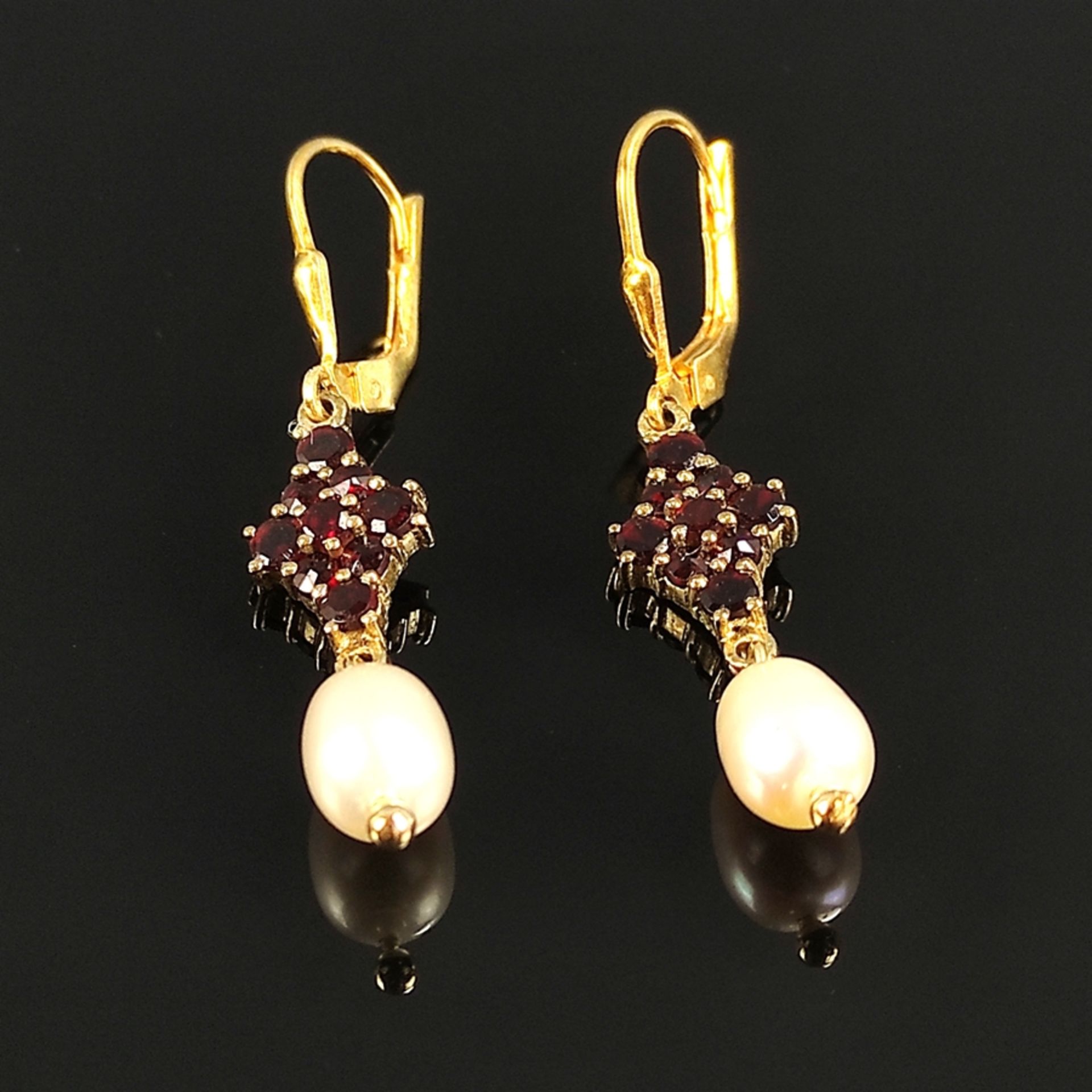 Garnet pearl earrings, silver 925 in 333/8K yellow gold plated, 3,7g, hinged earwire with diamond s