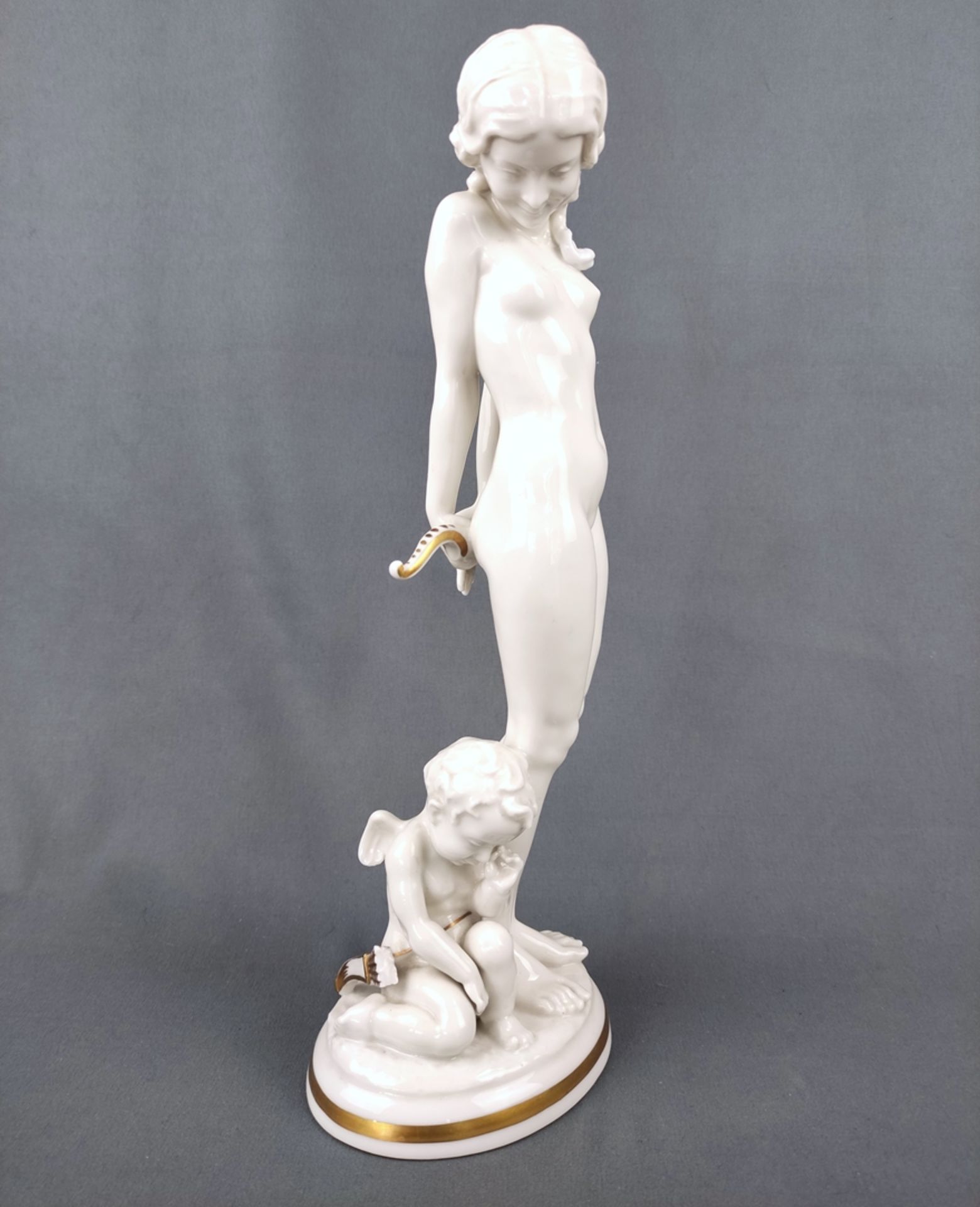 Porcelain group, "Disarmed", Hutschenreuther, art department Selb, design Carl Werner, girl nude wi - Image 2 of 5