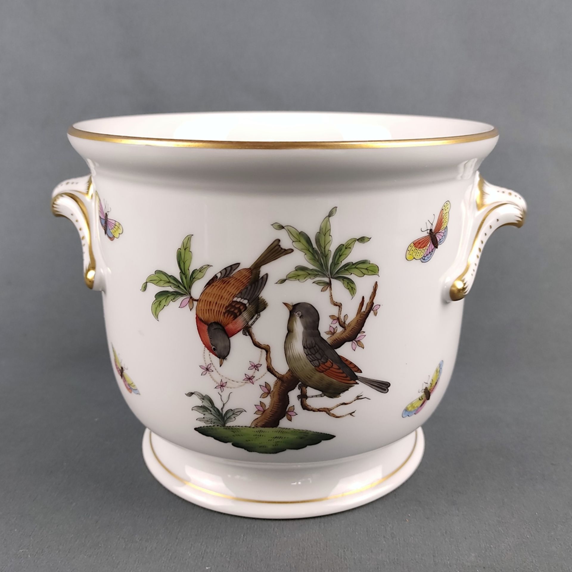 Cachepot Herend Hungary, decor Rothschild, golden decorated, with two small handles, height 14cm, m - Image 3 of 5