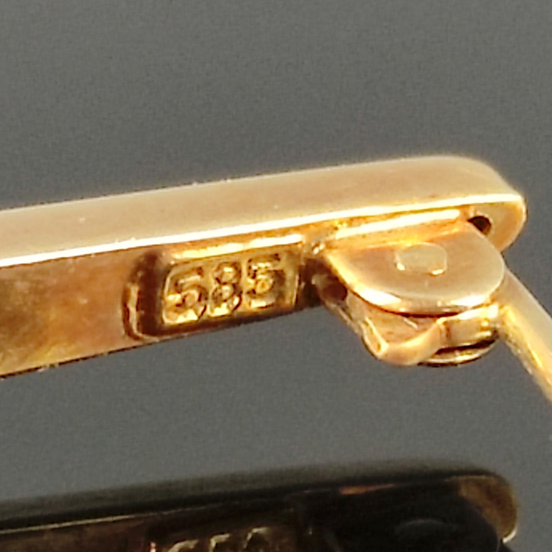 Bar brooch with pearl, 585/14K yellow gold, 2,9g, center pearl with a diameter of about 5mm, left a - Image 3 of 3