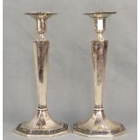 Paar Leuchter, 925 Silber, 901g, 1925, Gorham, Amerika, achteckiger Stand, dekoriert mit floralem u