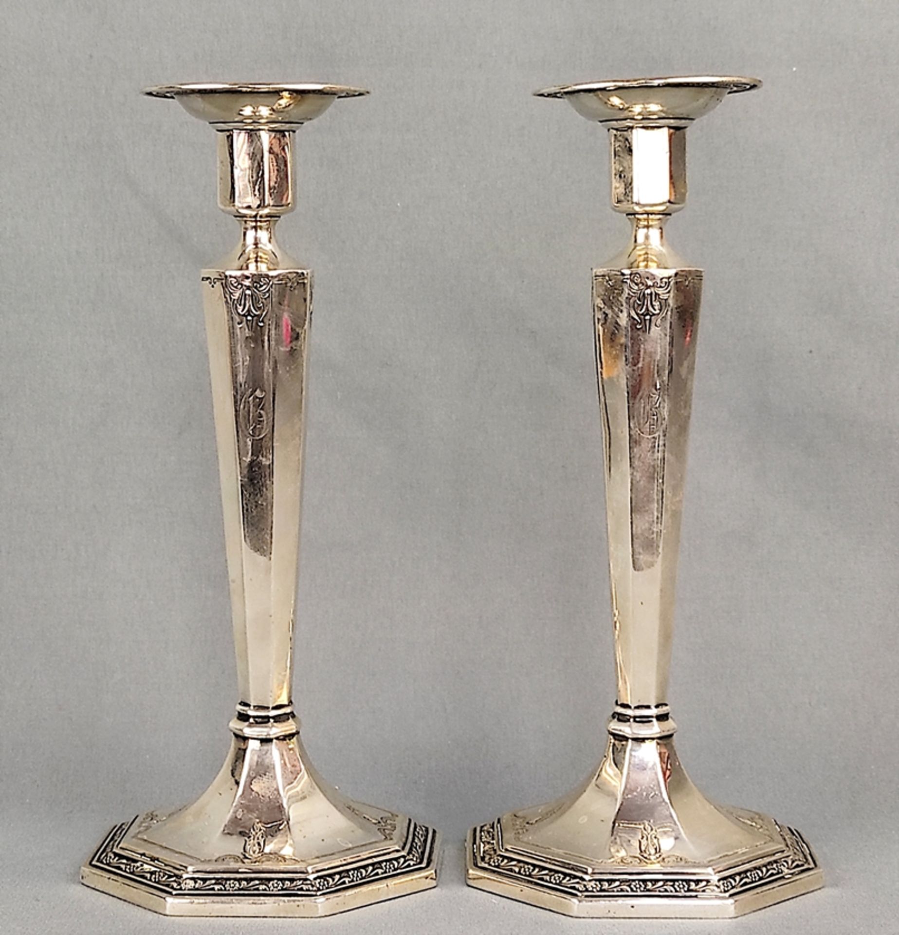 Pair of candlesticks, 925 silver, 901g, 1925, Gorham, America, octagonal stand, decorated with flor
