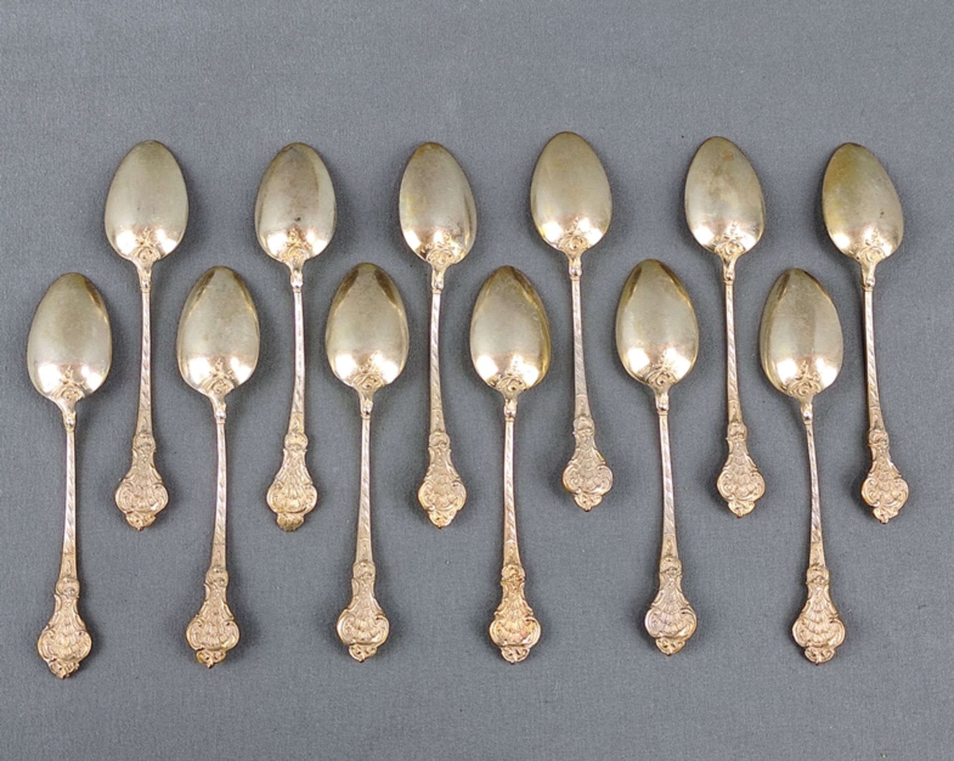 12 demitasse spoons, rocaille decoration in relief, Germany, silver 800, in case "Brinckmann & Lang - Image 3 of 3