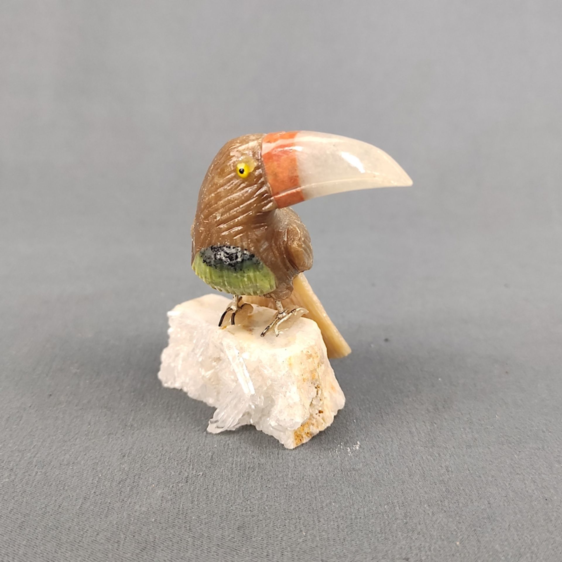 3 birds made of semi-precious stones, consisting of "toucan" sitting on rock crystal, height 6.5cm, - Image 6 of 7