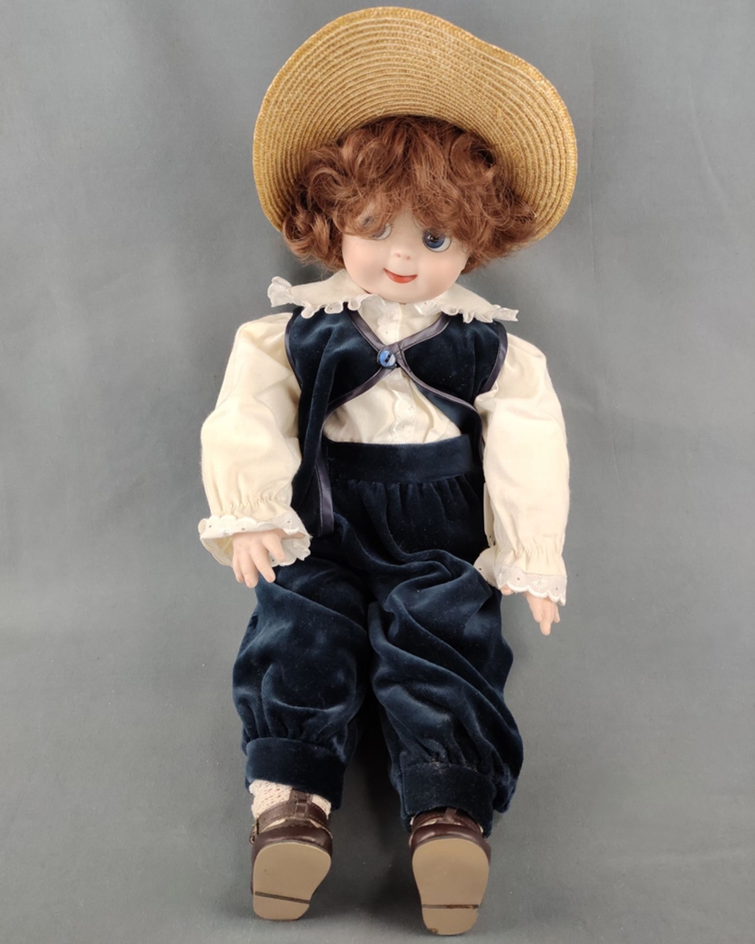 Doll "Googlie" by J.D. Kestner, with big blue eyes and closed melon mouth, brown curly wig and stra - Image 4 of 5