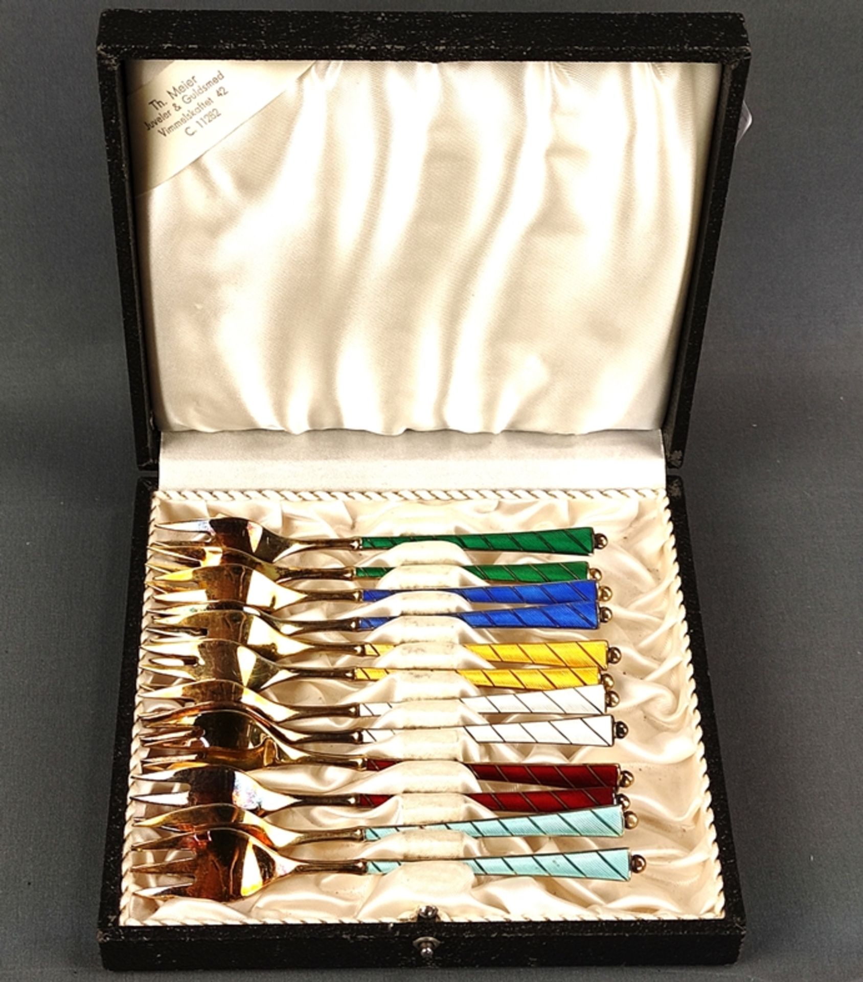 12 cake forks, sterling silver, 194g, Denmark, Egon Lauridsen, marked Ela, two each in the same col