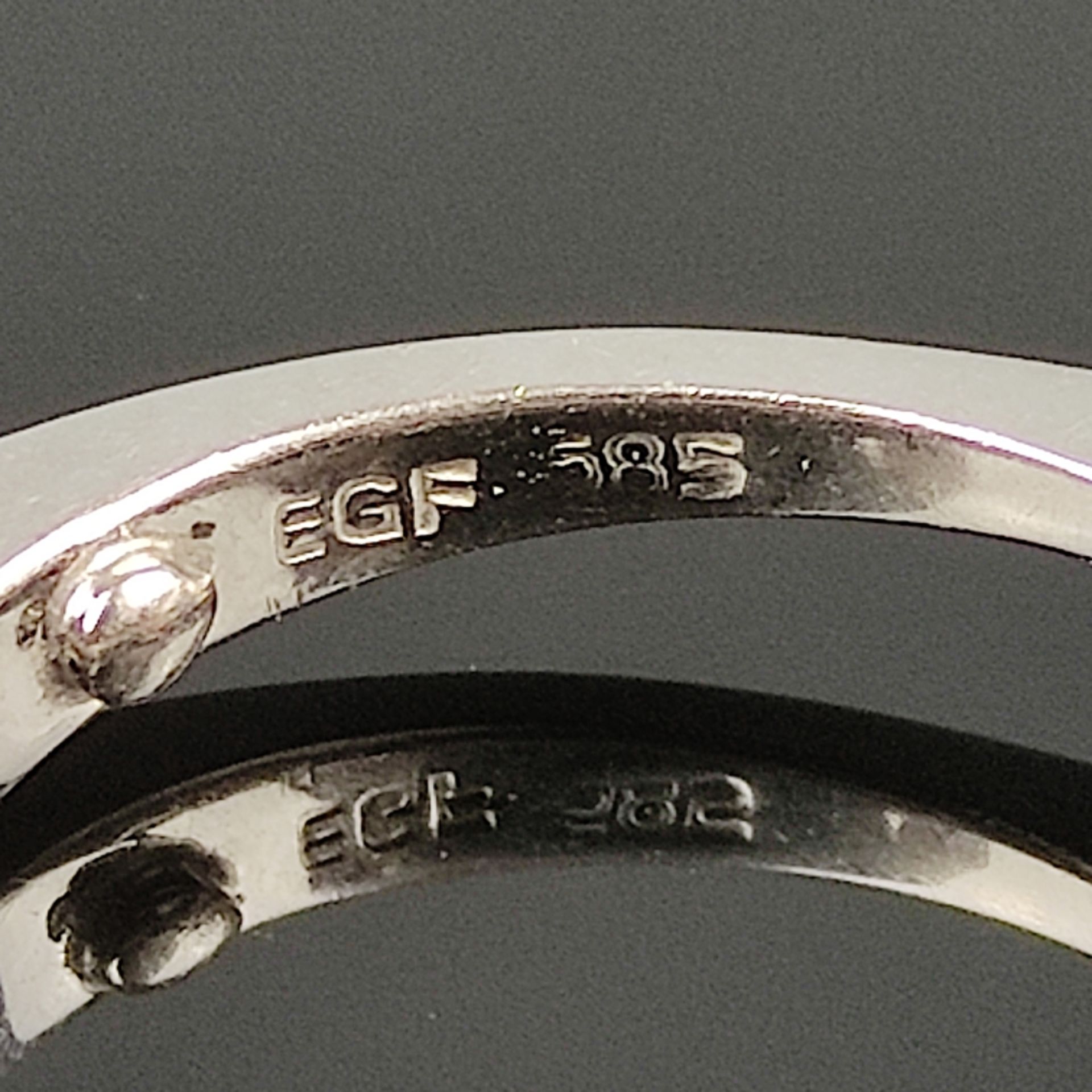 Diamant-Saphir-Ring, 585/14K Weißgold, 3,6g, besetzt mit 6 Diamanten und 4 Saphiren, am unteren End - Bild 3 aus 4