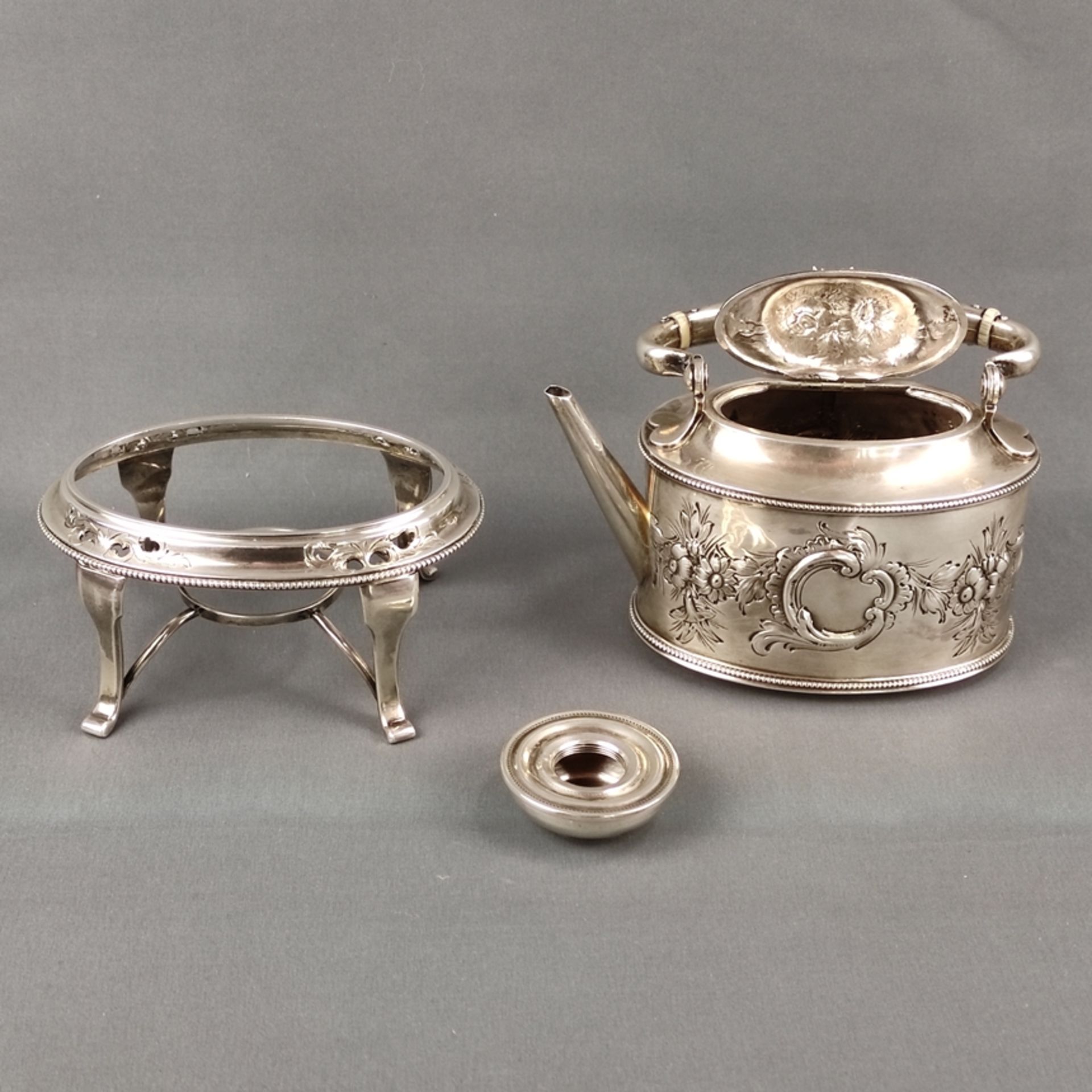 Tiffany & Co., 1856, John C. Moore & Son, teapot with rechaud, with floral decoration and fully scu - Image 3 of 4