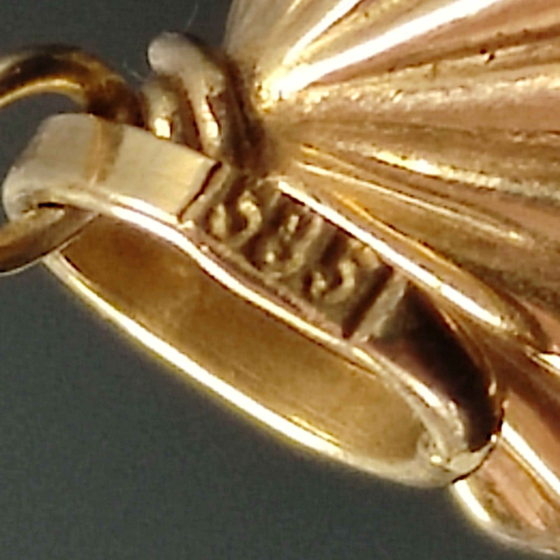 Außergewöhnlicher Anhänger an Kette, 585/14K Gelbgold, kleiner Käfig, innen eine Perle, Größe 20x9m - Bild 3 aus 4