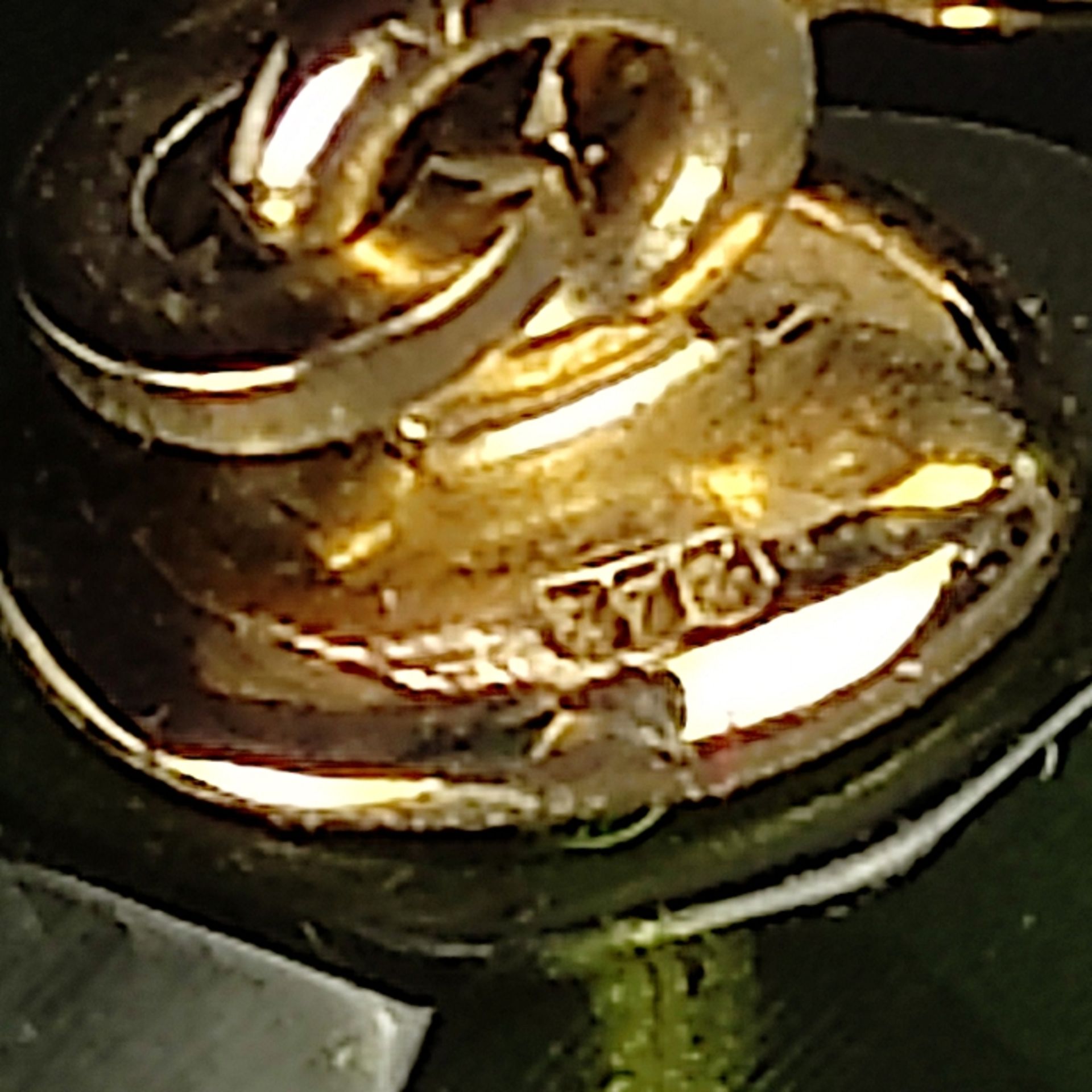 Grüne Bernstein-Ohrringe, 375/9K Gelbgold (punziert), Länge Hänger 4,5cm, Länge Ohrringe gesamt 6cm - Bild 2 aus 2