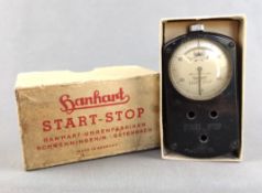 Hanhart-12-Stunden-„Start-Stop“-Zeitschaltuhr im Original-Karton, Bakalit-Gehäuse, rundes Ziffernbl