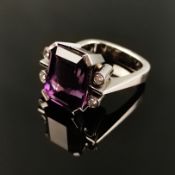 Amethyst-Brillant-Ring, 750/18k Weißgold (gepunzt), Gesamtgewicht 13,0g, Maße Amethyst 13,6x10,5x9m