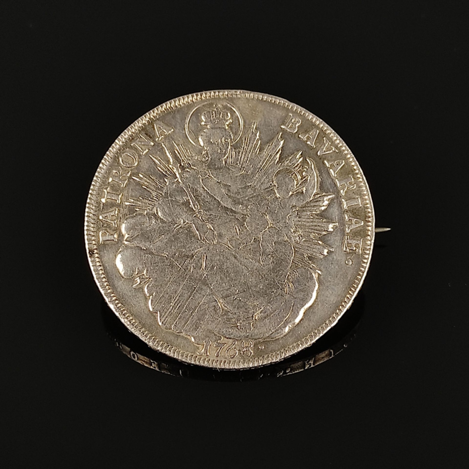 Antikes Schmuckset, bestehend aus Münz-Ohrringen und -Brosche, Silber aus Münzen von Kaiser Franz v - Bild 2 aus 4