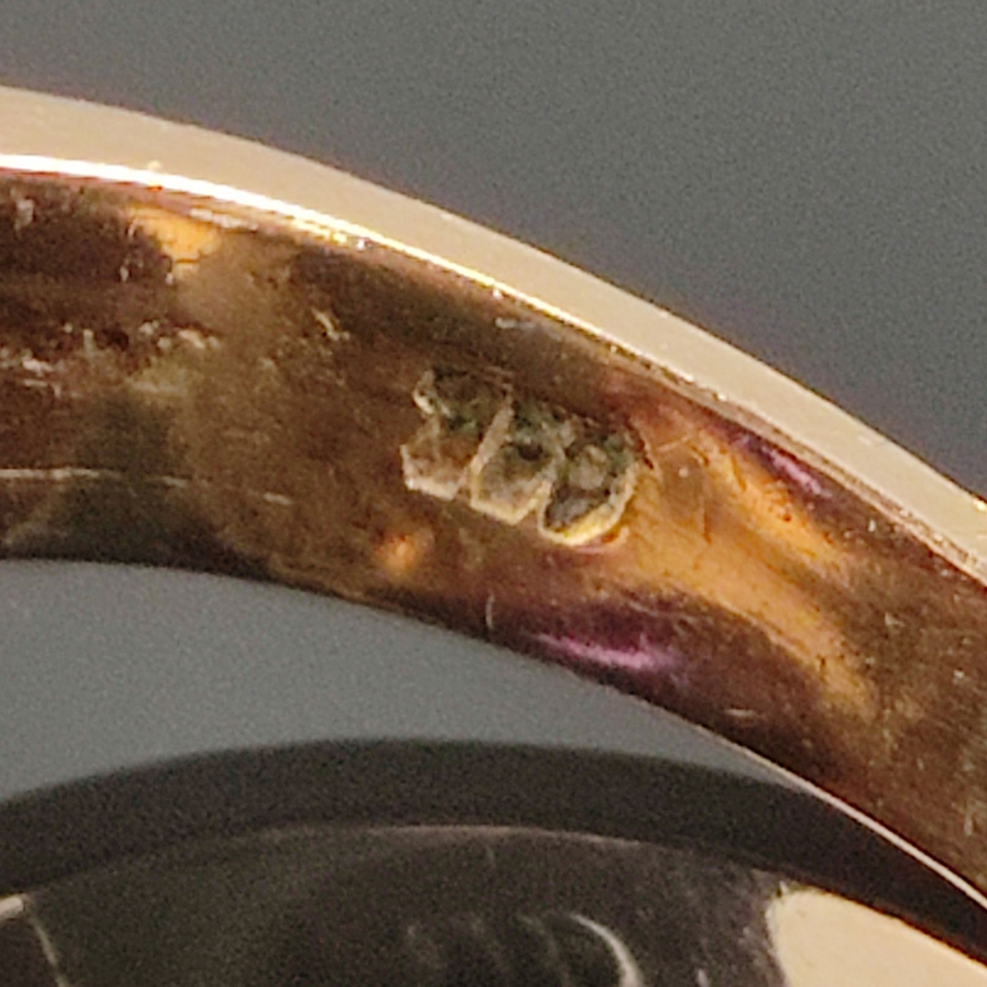 Ring mit Amethyst-Cabochon, 750/18K Gelbgold (punziert), Gesamtgewicht 8,51g, mittig Amethyst-Caboc - Bild 3 aus 3