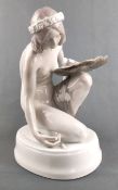Porzellanfigur "Perlensucherin", Rosenthal, Entwurf Karl Himmelstoß, Modell K466, kniender weiblich