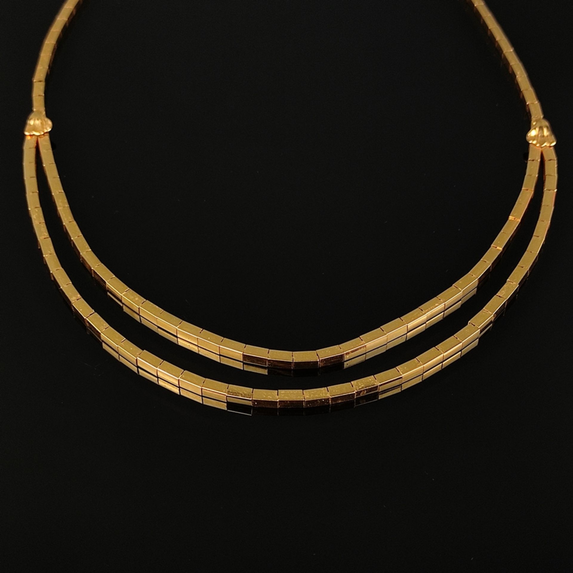 Collier, 750/18K Gelbgold (punziert), Gesamtgewicht 32,9g, rechteckige hohle Glieder, innen Glieder