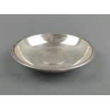 Coin bowl, rim set in the centre, silver, 96g, beaded rim, stamped "STG" and "S.A.M", diameter 10.3