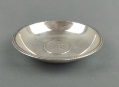 Münzschale, mittig eingefasst ein Rand, Silber, 96g, Perlrand, gestempelt "STG" und "S.A.M", Durchm