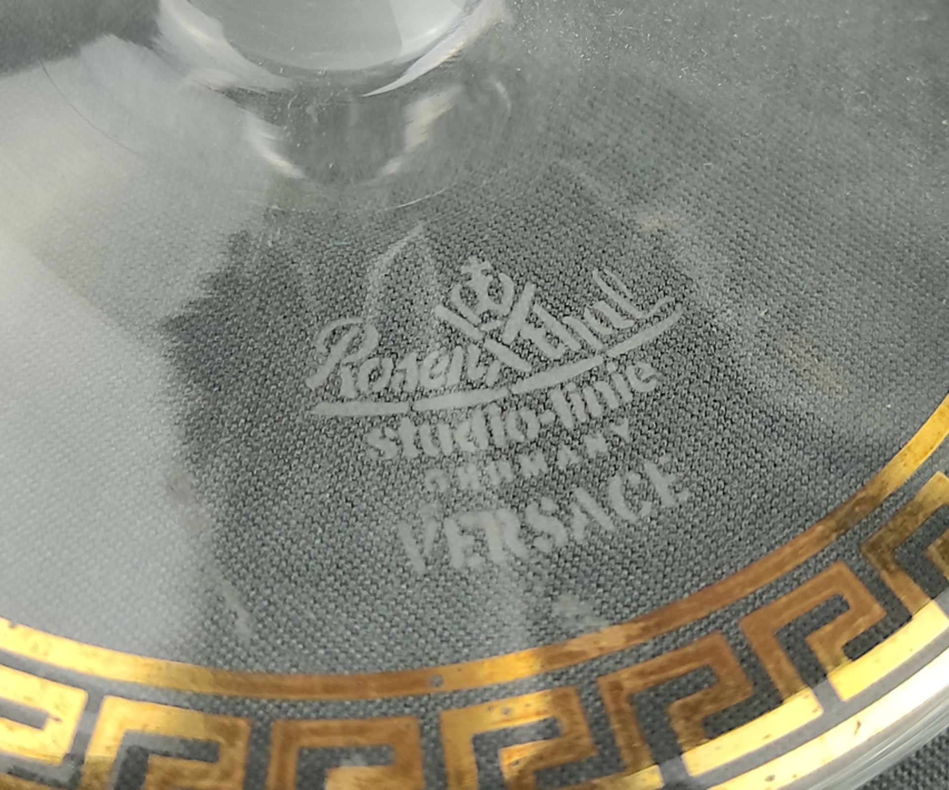 Paar Weißweingläser, Rosenthal "Versace, Medusa Lumiere", farbloses Kristallglas mit Mäandergoldran - Bild 2 aus 2