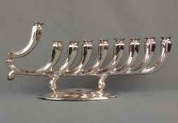 Moderner Chanukka-Leuchter, mit 8 Lichterhaltern und einem Diener, 925 Silber, 546g, Hazorfim, Isra