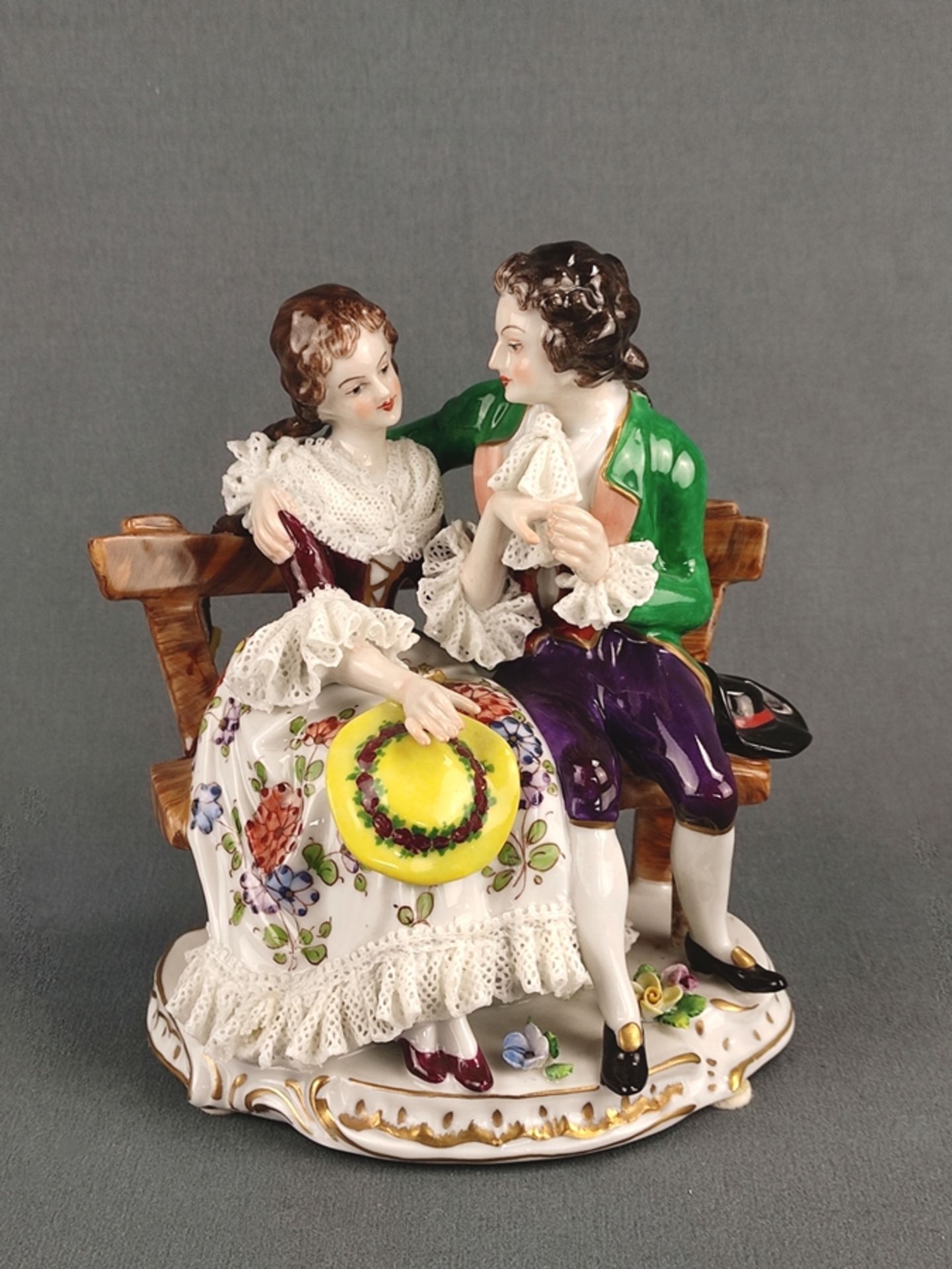 Porcelain figure "sitting couple", Aelteste Vorstedter Porzellanmanufaktur, 20th century, baroque c