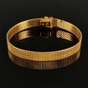 Bracelet, 750/18K yellow gold (hallmarked and tested), Italy, 30.37g, flexible strap with pin buckl