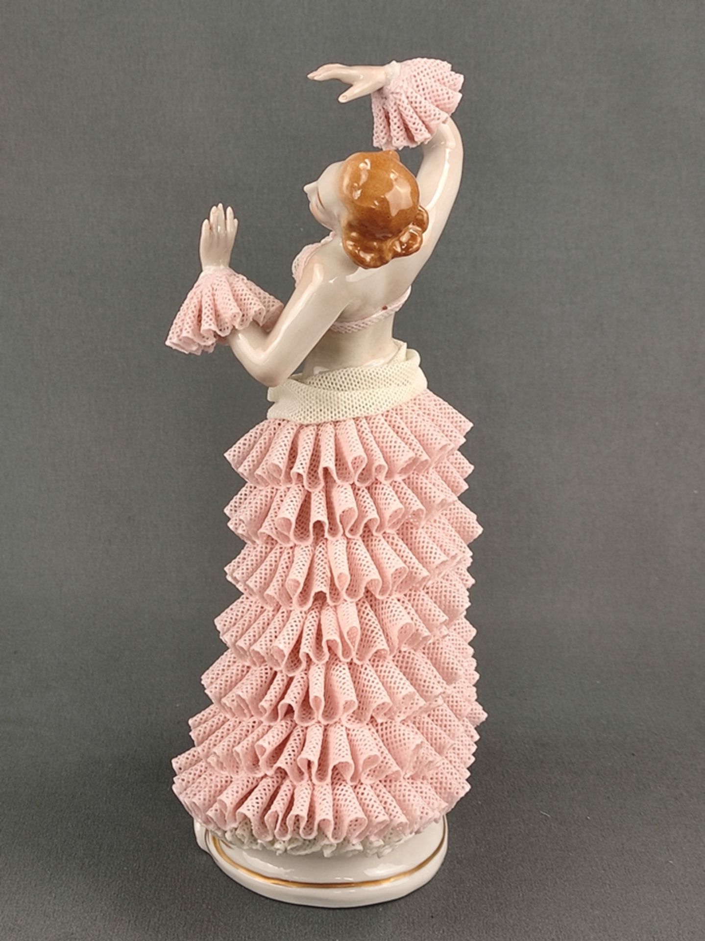 Porzellanfigur "Tänzerin", Sitzendorfer Porzellanmanufaktur, 20. Jahrhundert, vollplastische Darste - Bild 5 aus 7