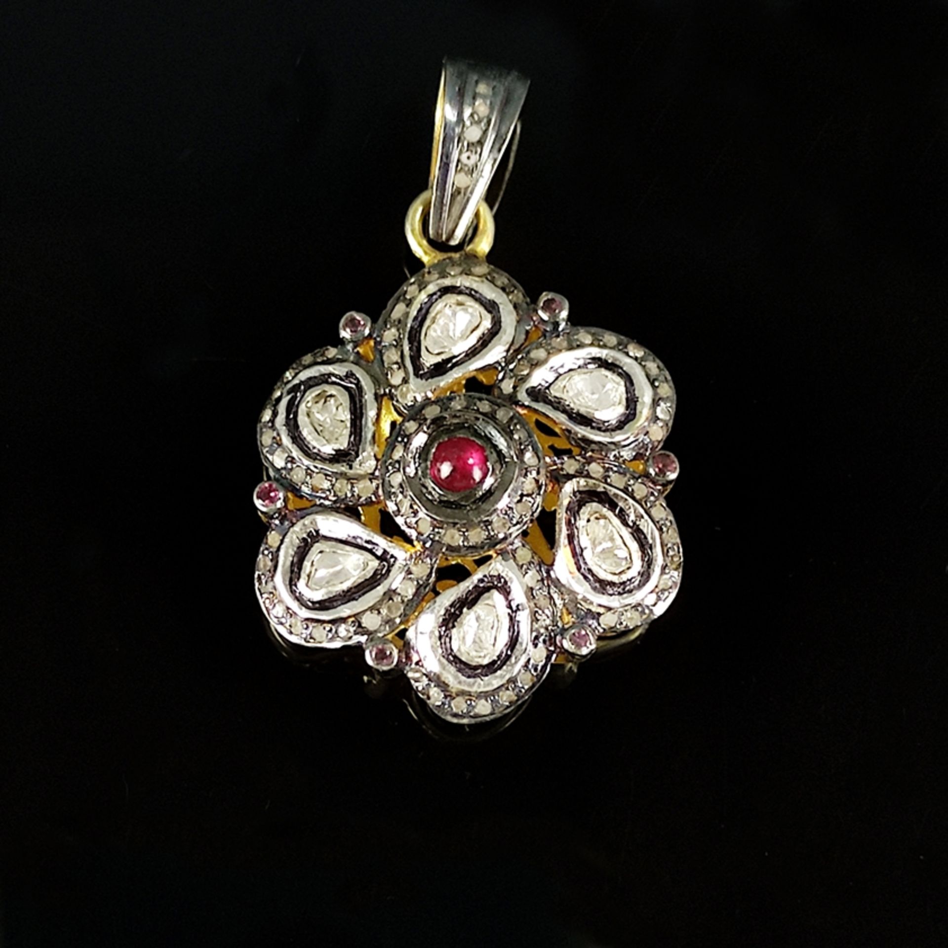 Diamant-Rubin-Anhänger, Silber 925 in 585/14K Gelbgold vergoldet, 11,5g, Blüten-Form besetzt mit ge
