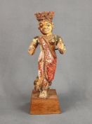 Figur einer Gottheit, wohl Krishna, Indien, Holz geschnitzt und farbig gefasst, Höhe Figur 23cm, au