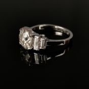 Exklusiver Art Deco Ring, 950 Platin (punziert), Gesamtgewicht 5,31g, zentraler Altschliff Diamant 