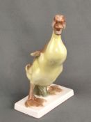 Schnatternde Ente "Protest", Rosenthal, Entwurf Karl Himmelstoss, auf Basis signiert, Höhe 19cm