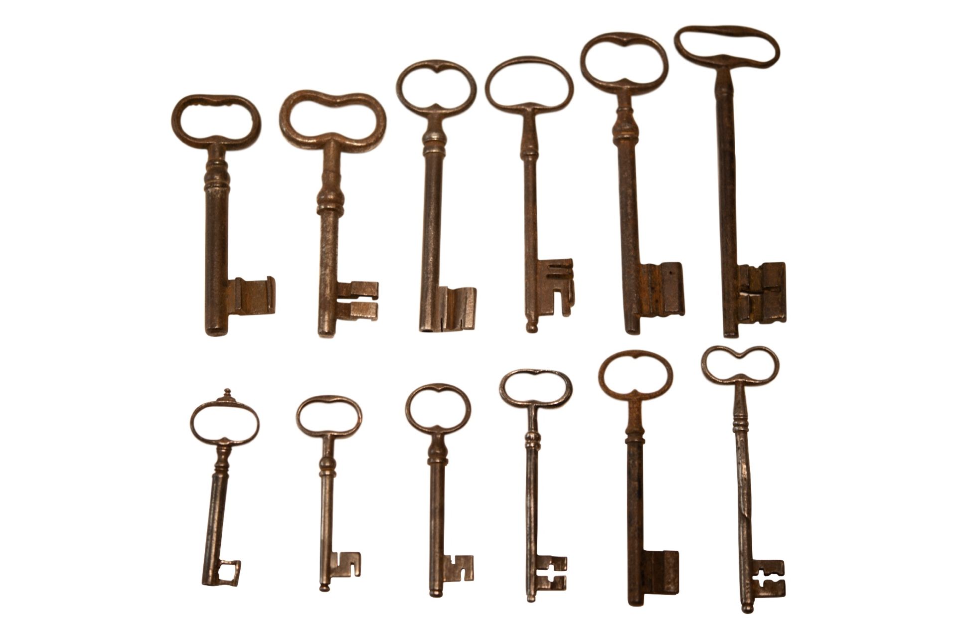 Old key collection - Image 2 of 2