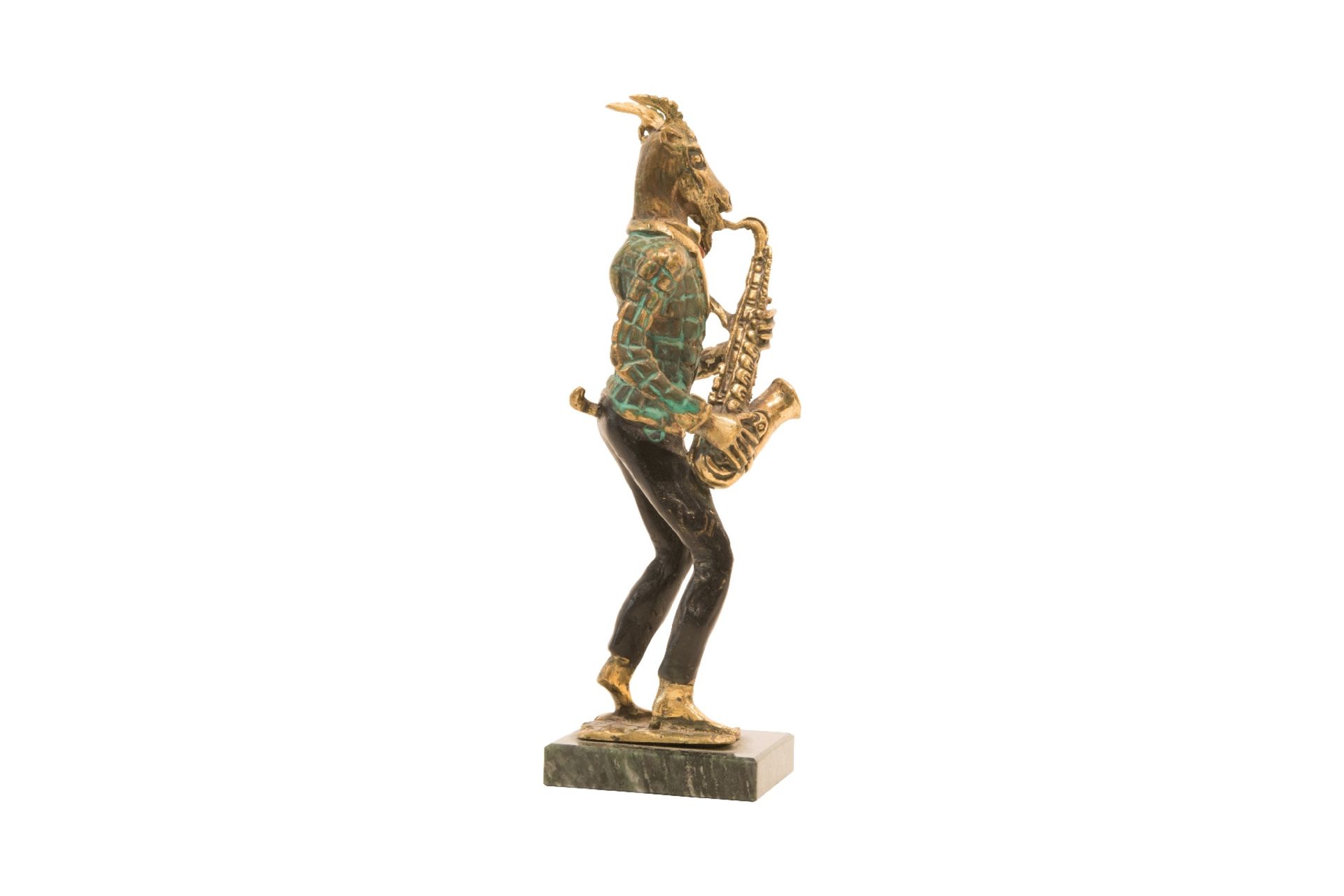 Ashot Kazaryan, Ziege auf Sockel Saxophon spielend | Ashot Kazaryan, Goat on Pedestal, Playing Saxop - Bild 2 aus 6