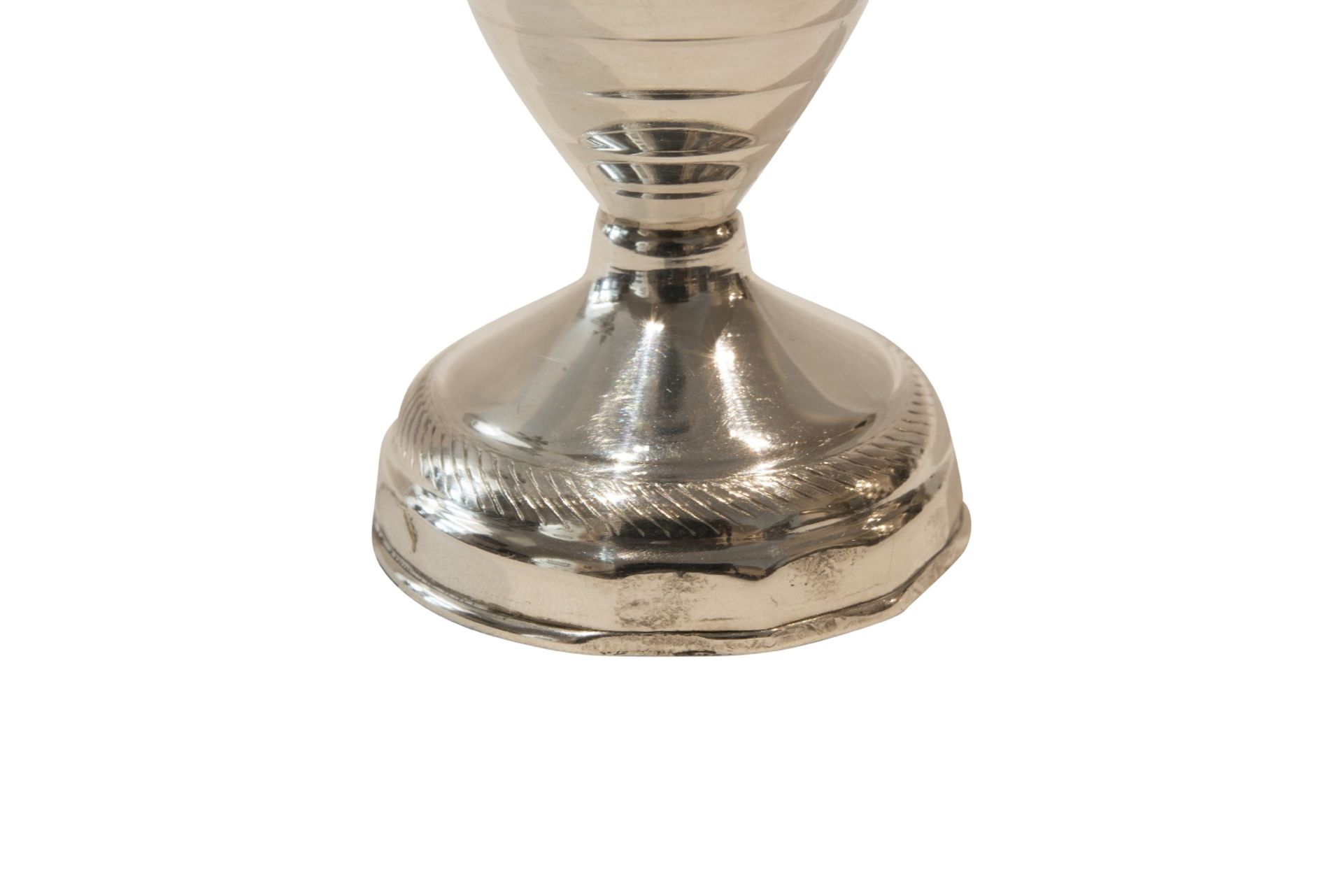 Zwei Silbervasen mit Henkel beiseitig | Two Silver Vases with Handles on Both Sides - Bild 3 aus 5