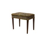 Firma Sherbourne Fussschemel | Company Sherbourne Footstool