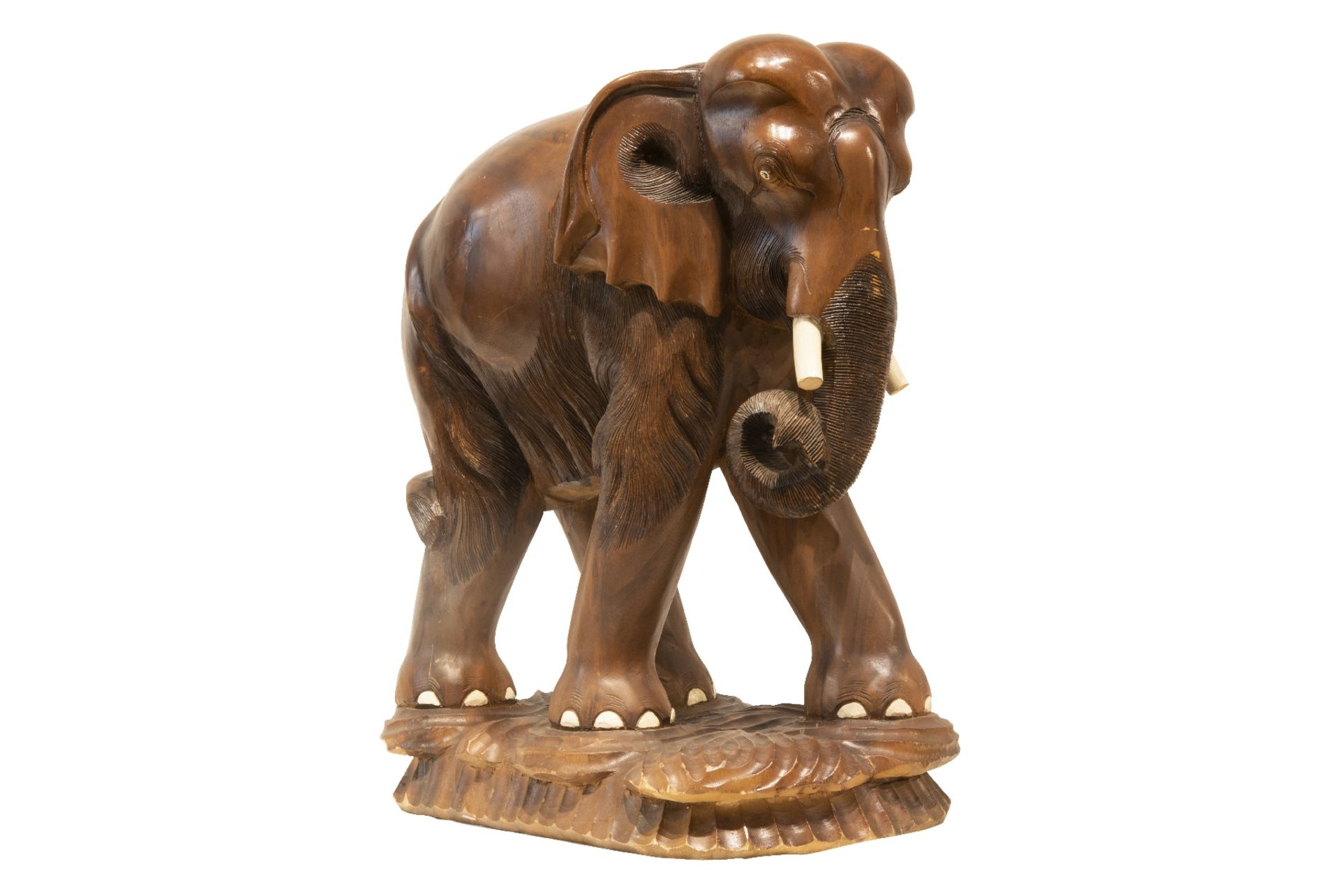 Schoener Figur eines grossen Elefant auf Sockel | Beautiful Figure of a Large Elephant on Pedestal - Image 3 of 5
