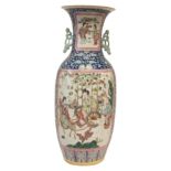 Eine Grosse Vase in Famille Rose | A Large Vase in Famille Rose