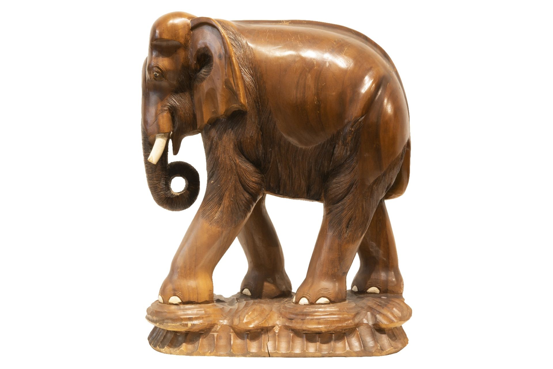 Schoener Figur eines grossen Elefant auf Sockel | Beautiful Figure of a Large Elephant on Pedestal
