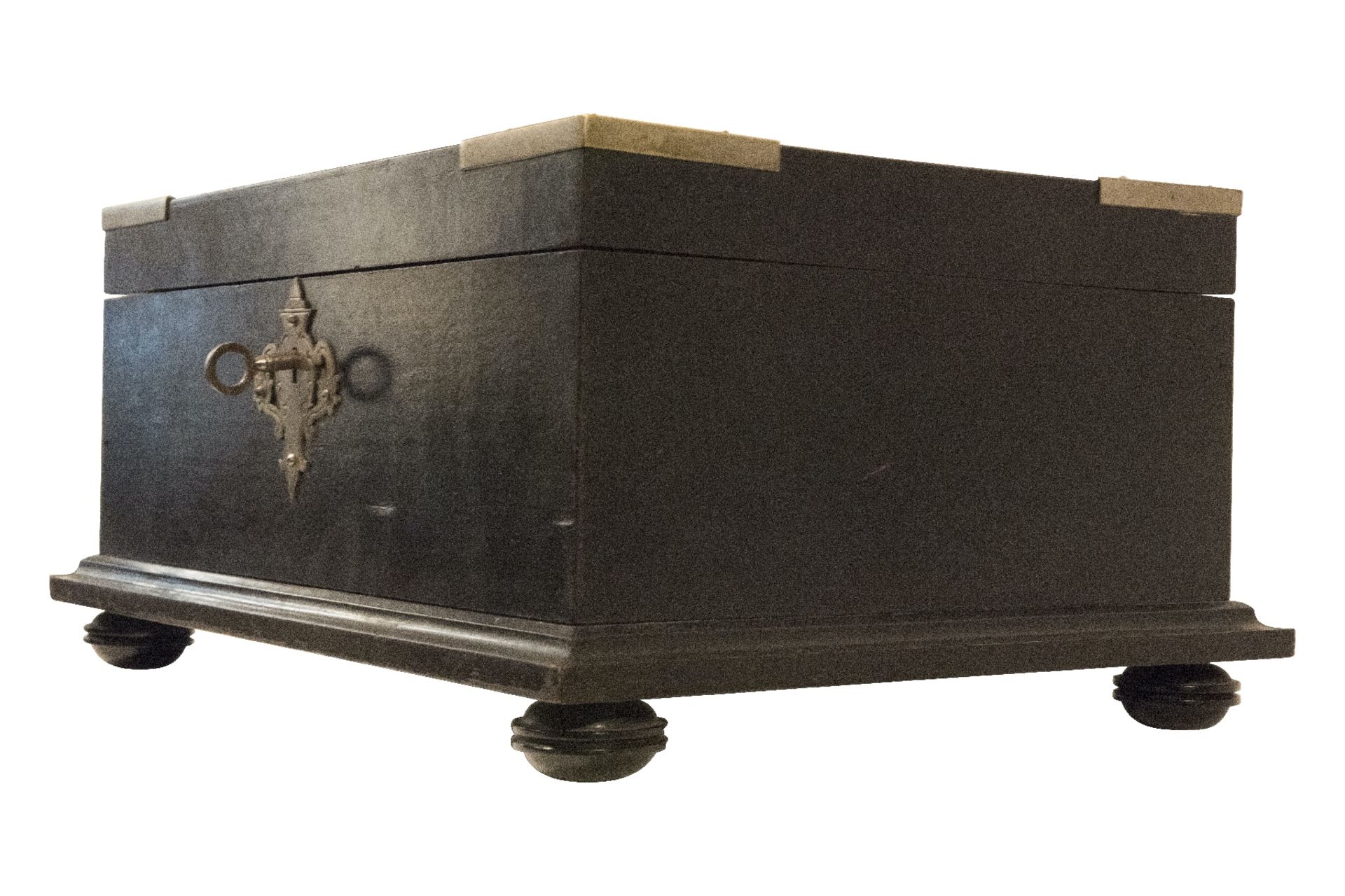 Holzschatulle mit Metallbeschlaegen | Wooden casket with metal fittings - Image 9 of 9