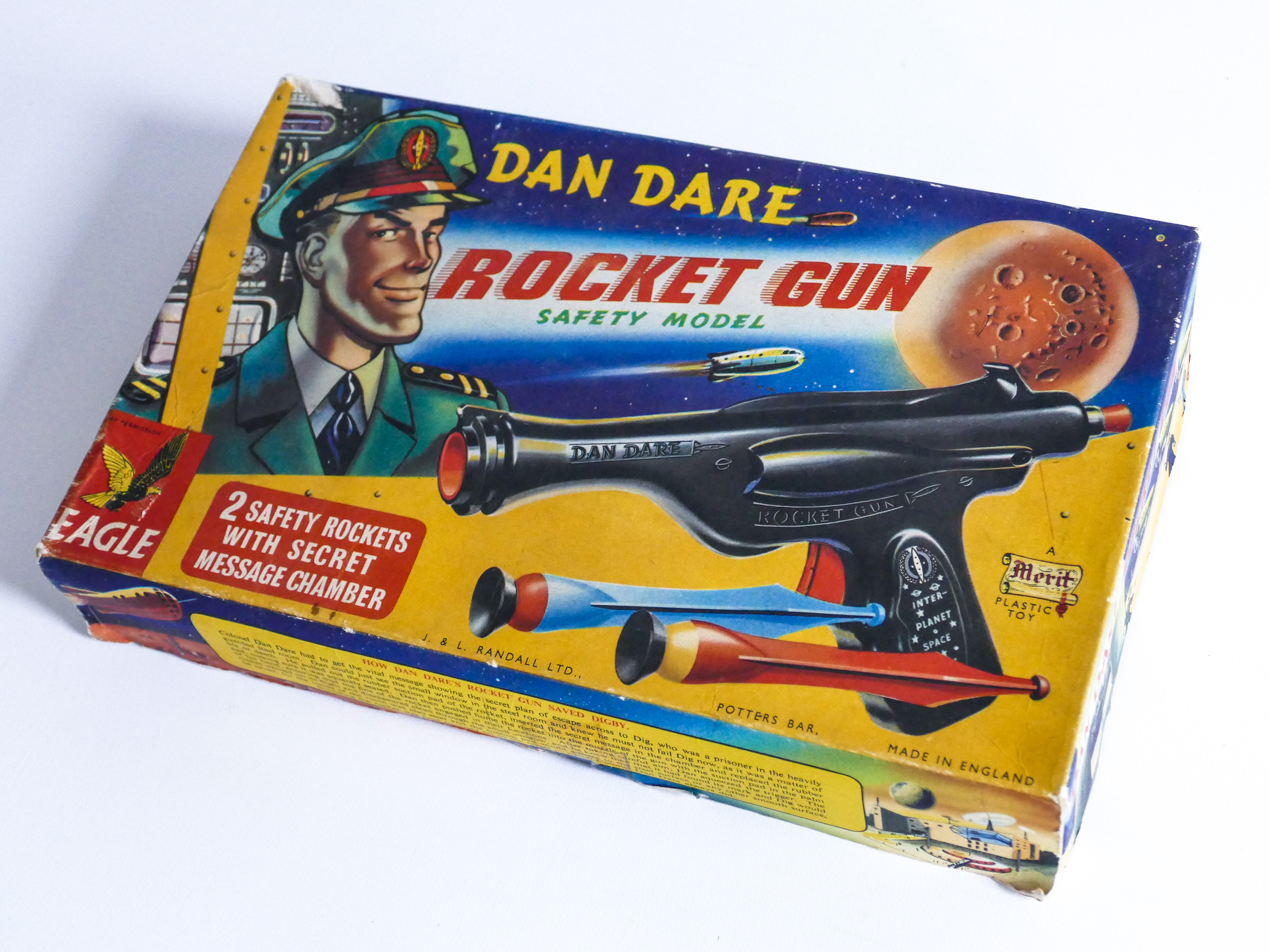 DAN DARE ROCKET GUN, EAGLE MERIT RAYGUN, 1950's SCI-FI SPACE TOY. MADE IN ENGLAND.