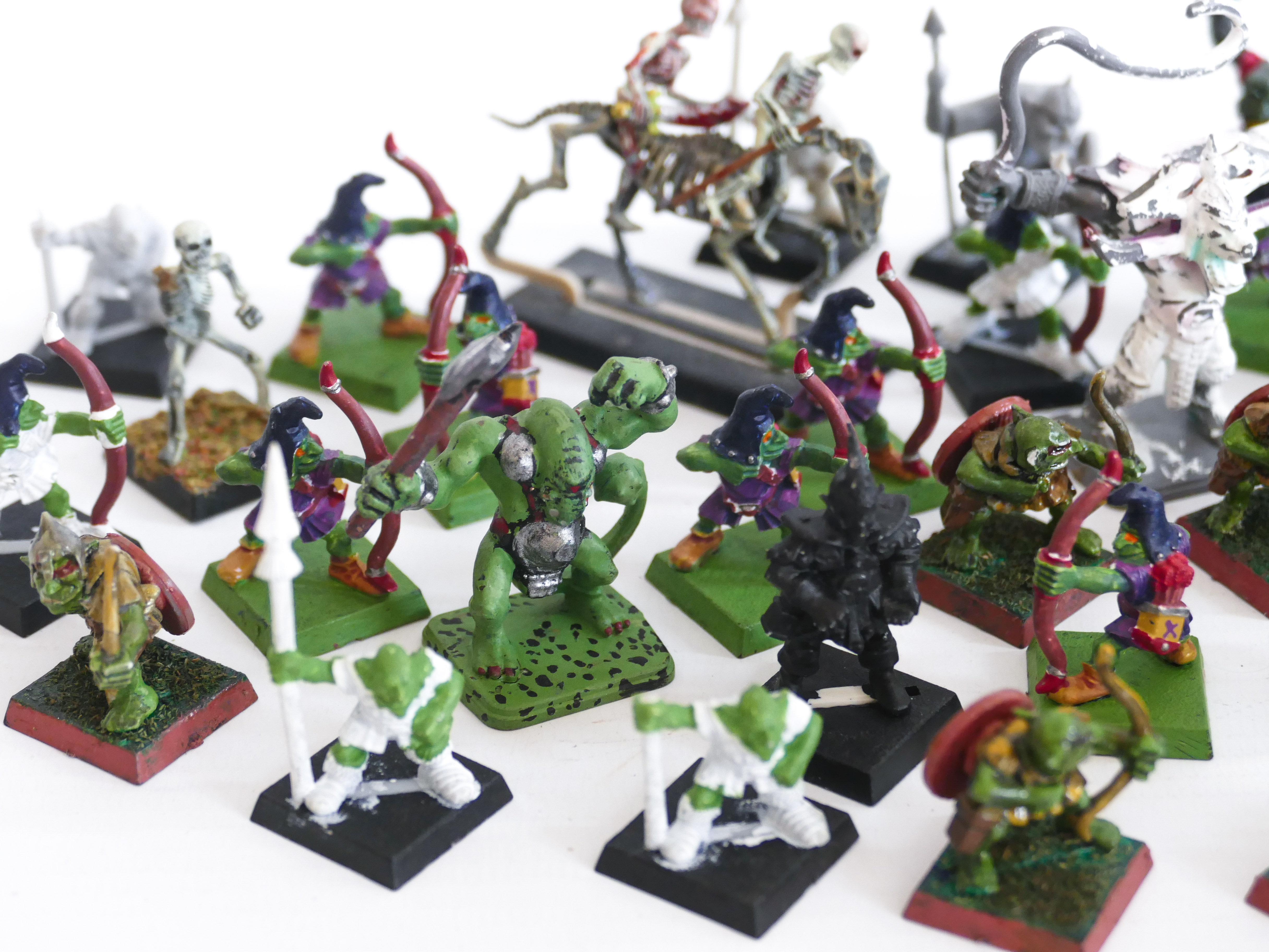 WARHAMMER FANTASY VINTAGE PLASTIC CHAOS ORC GOBLIN MINIATURES LOT. GAMES WORKSHOP. 1980's / 1990's - Image 2 of 5