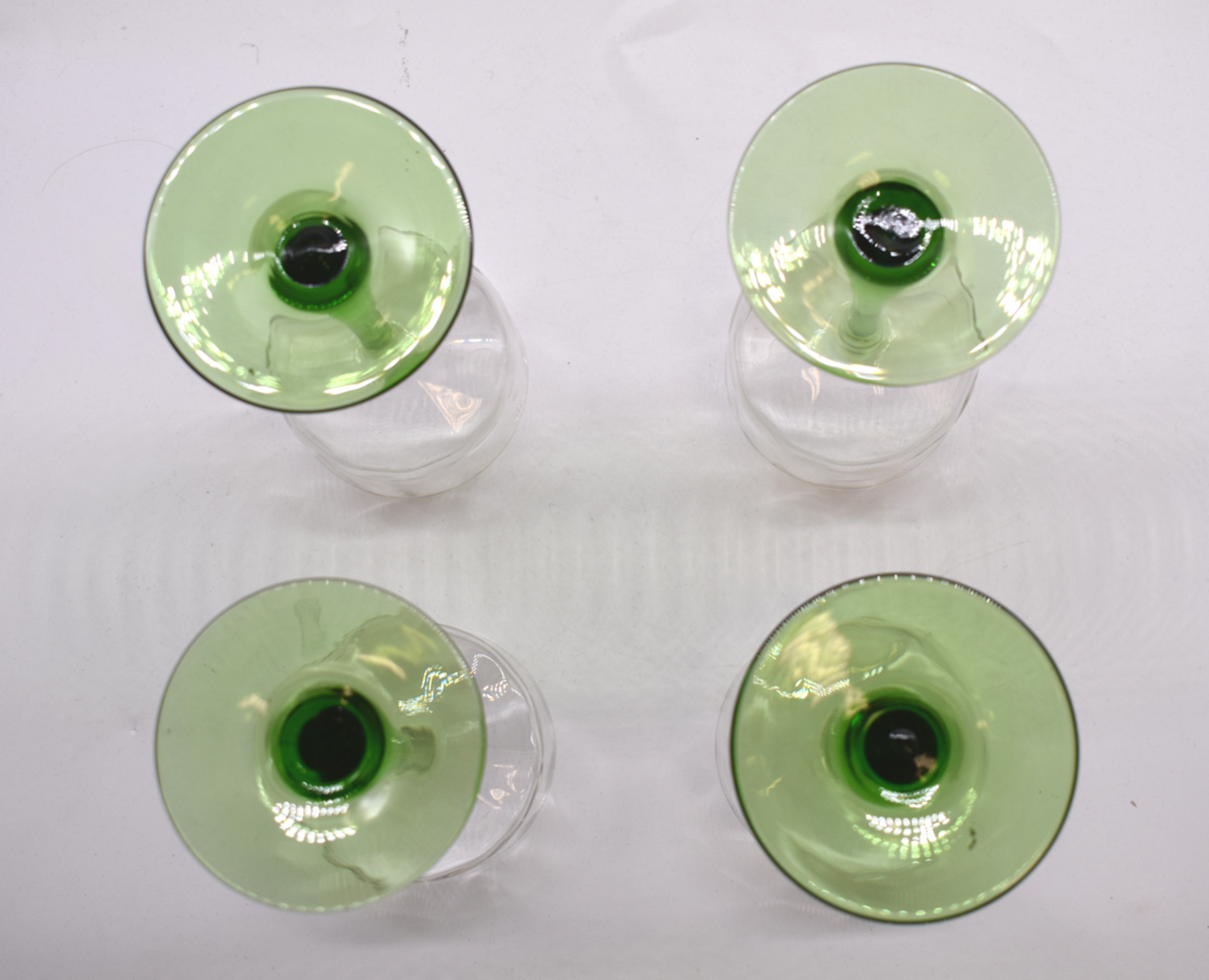 4x Green Stem Glasses - Image 3 of 4