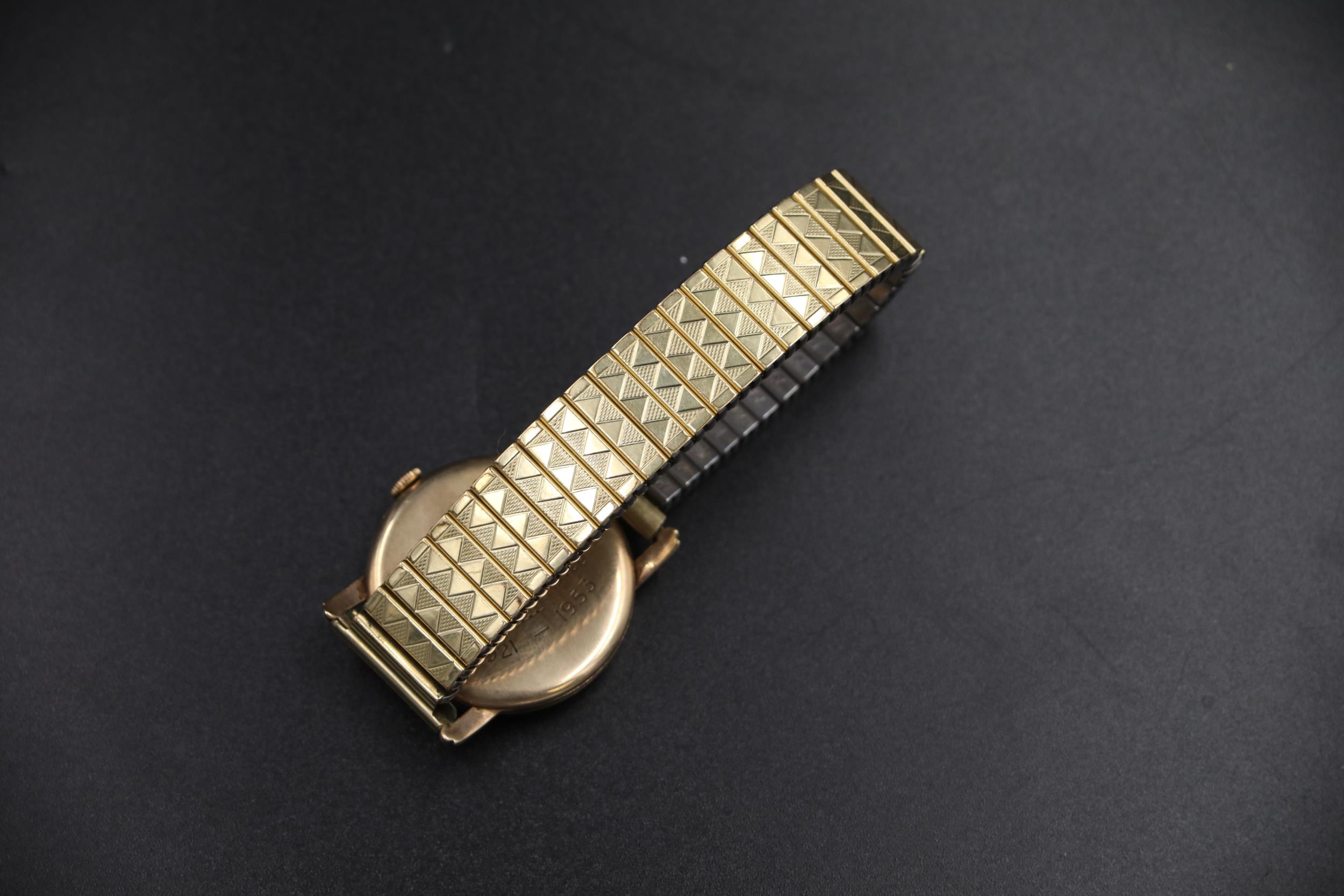 Men's 9ct gold watch circa 1952 Vintage Timor Perry, Birmingham. In working and clean condition. - Image 2 of 8